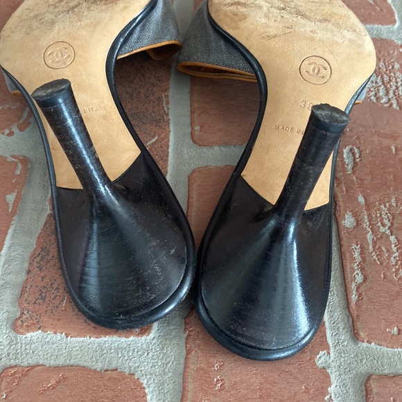 CHANEL Heels Size 8 - Picture 7 of 14